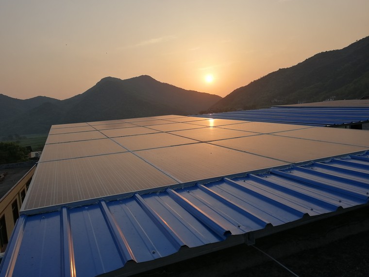 光伏發(fā)電有多少太陽光可利用?地球一天接收的太陽光有多少？